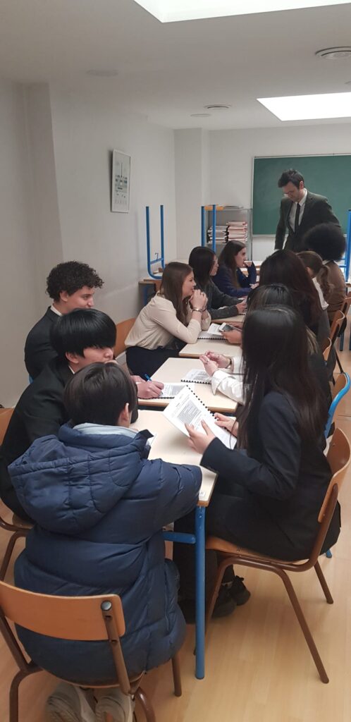 business week - Cours moliere - ecole internationale bilingue Paris